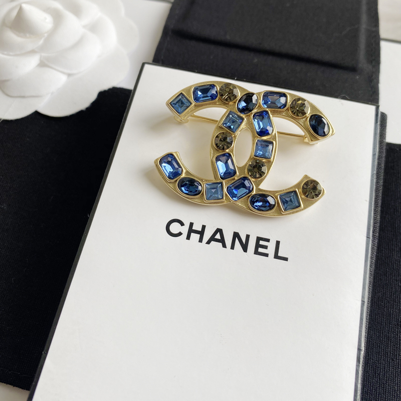 C118 Chanel brooch 107250