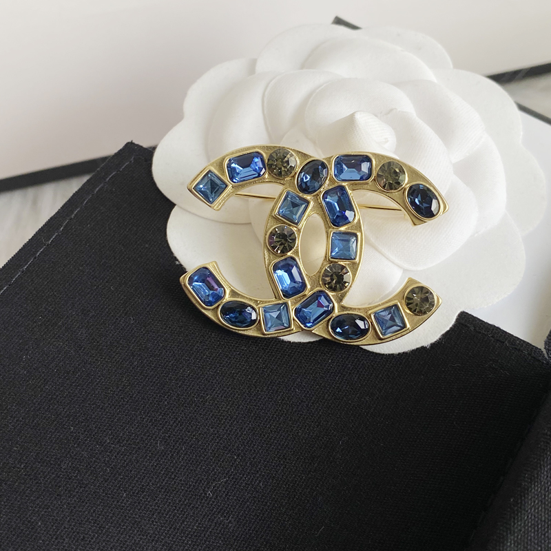 C118 Chanel brooch 107250