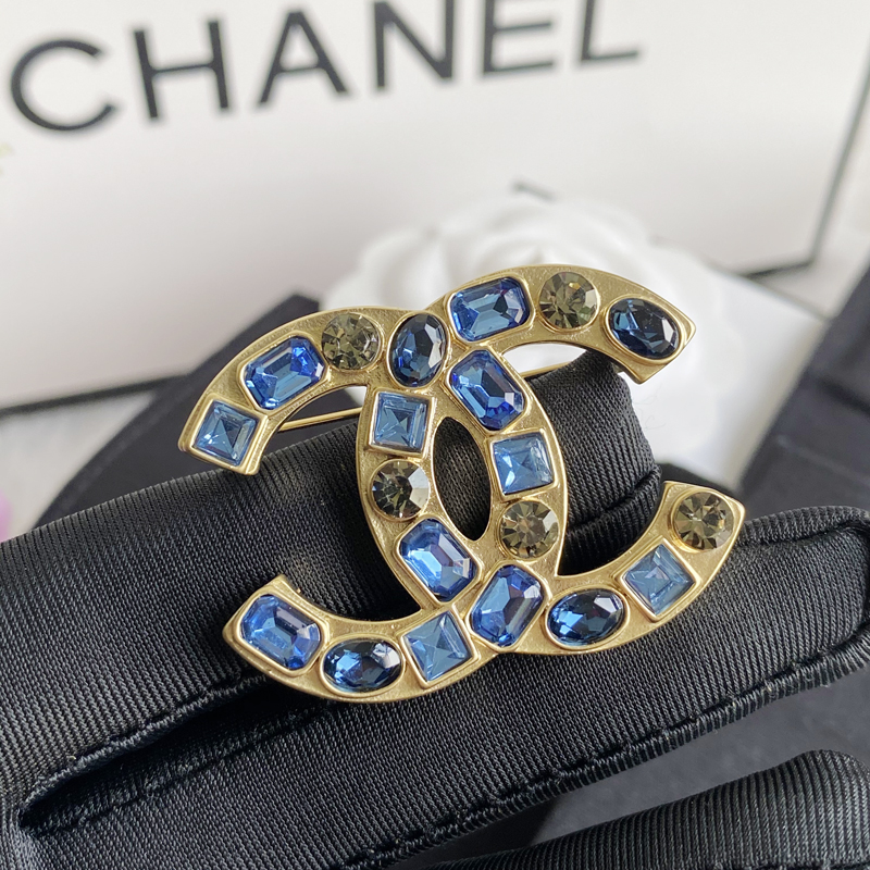 C118 Chanel brooch 107250