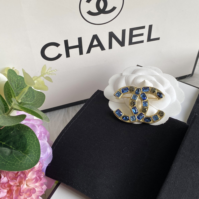 C118 Chanel brooch 107250