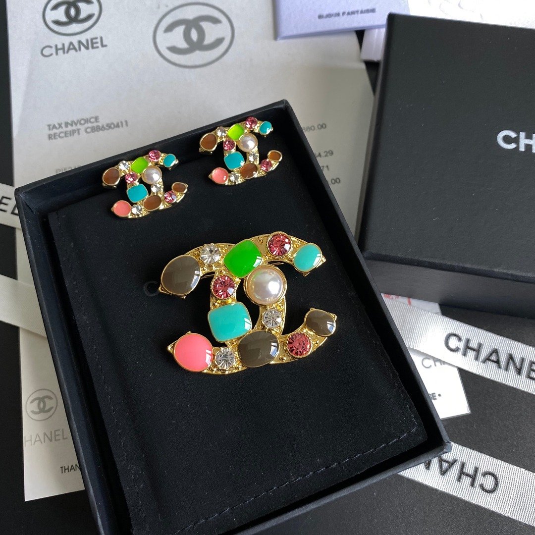 C074 Chane brooch 107260
