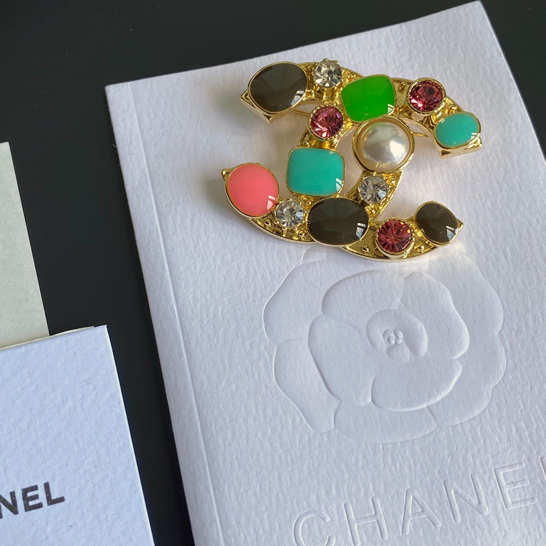 C074 Chane brooch 107260