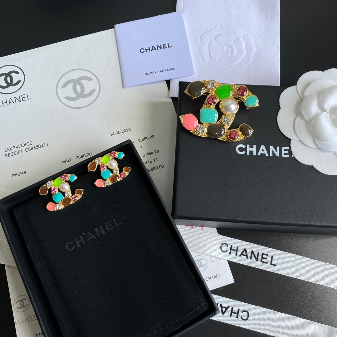C074 Chane brooch 107260