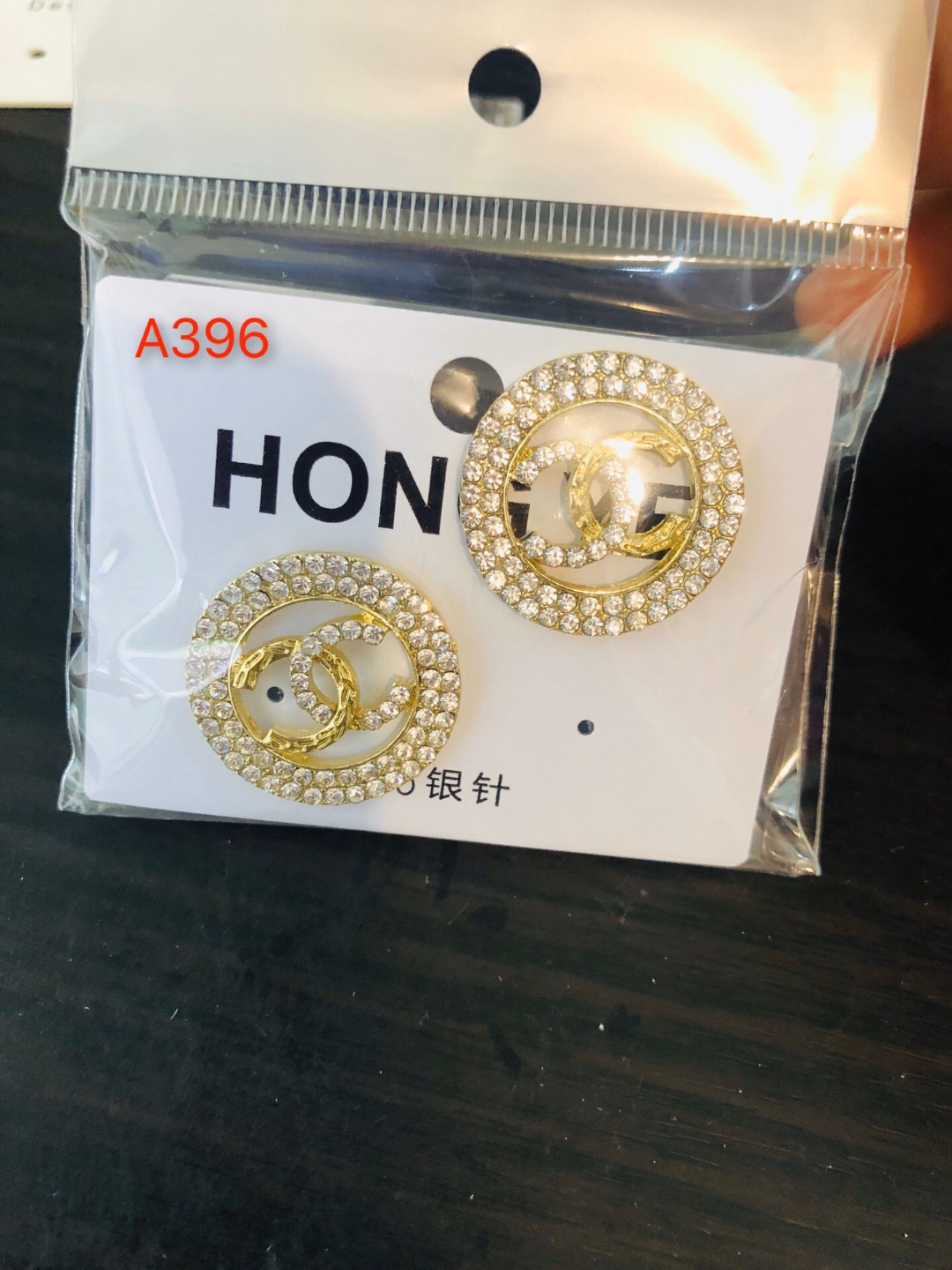 Chanel earring 107290