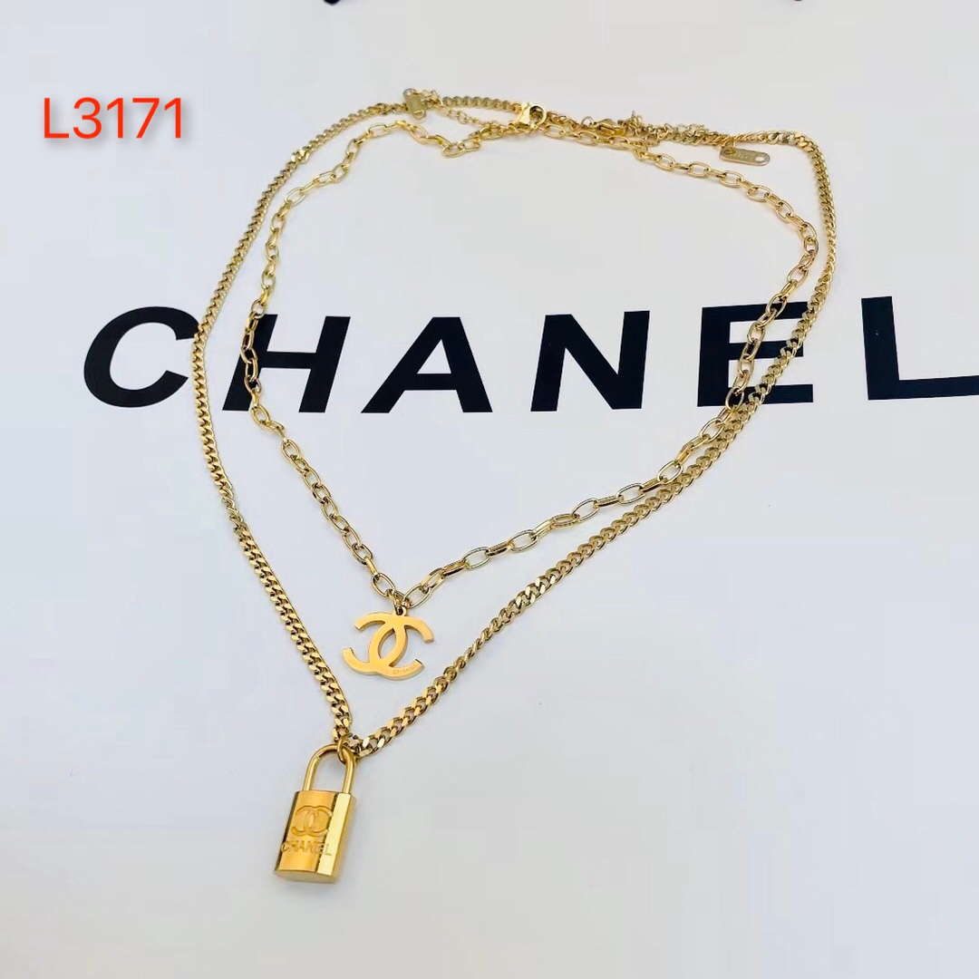Chanel necklace 107304