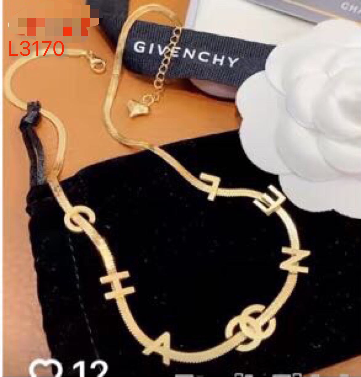 Chanel necklace 107305