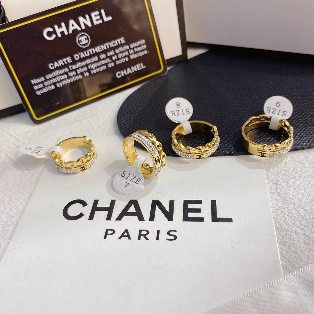 J064  Chanel ring 107330