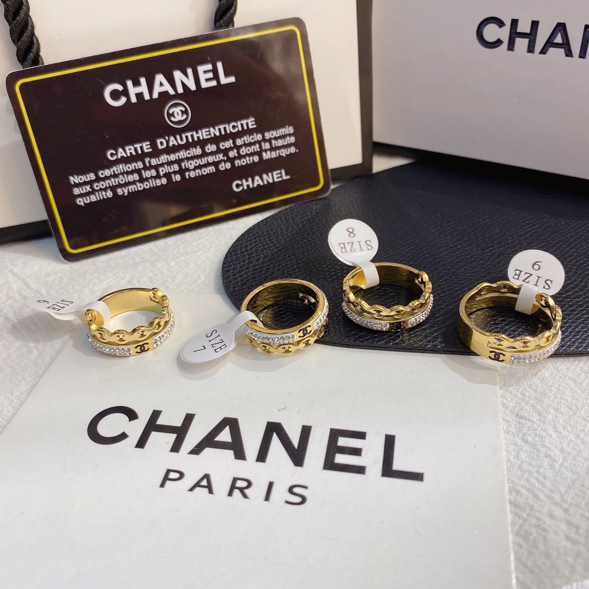 J064  Chanel ring 107330