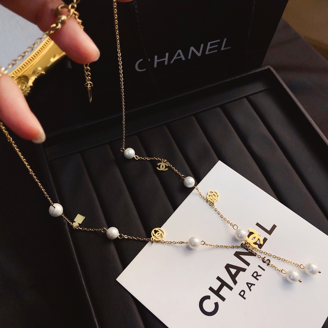 X210    Chanel necklace 107336