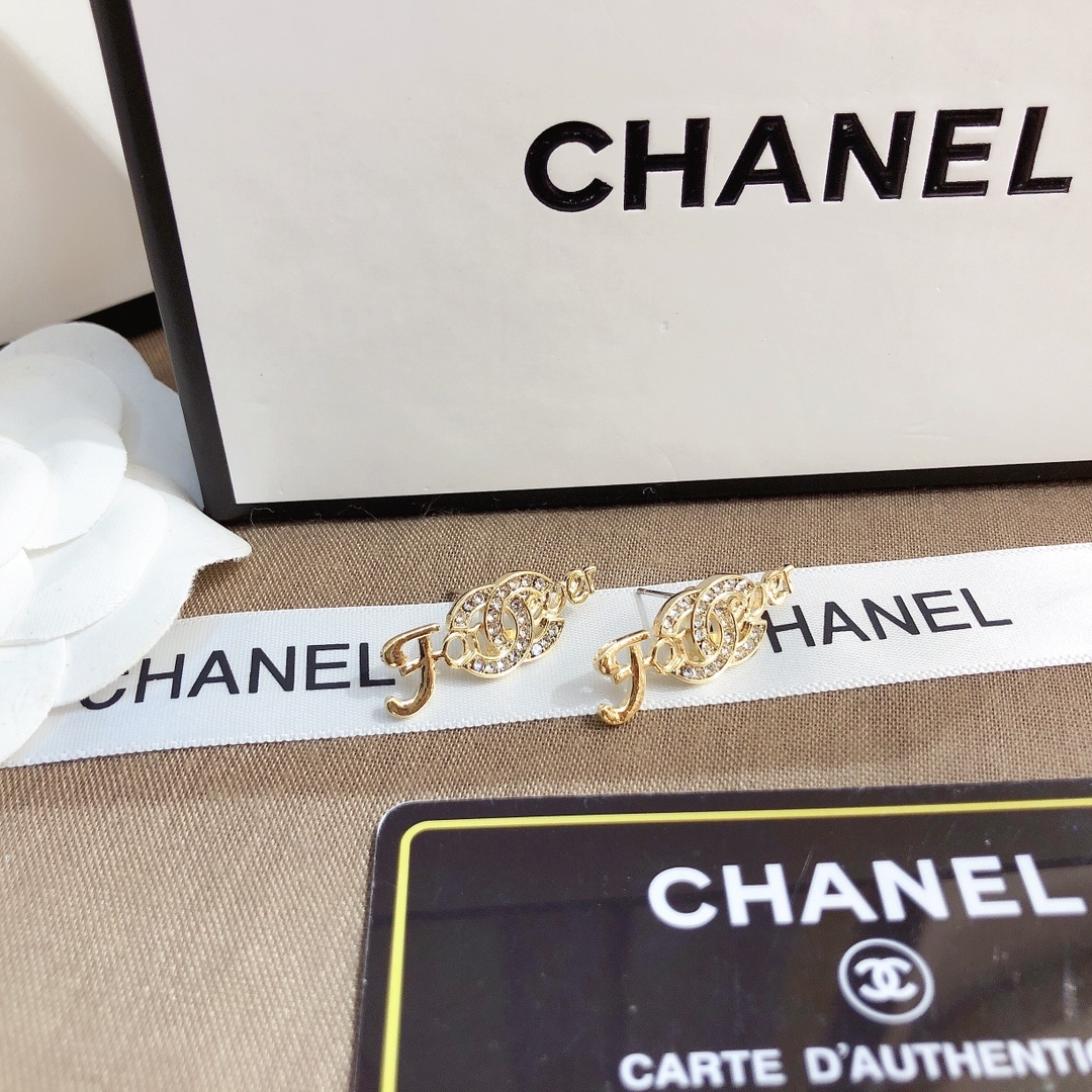 A615  Chanel earring 107342