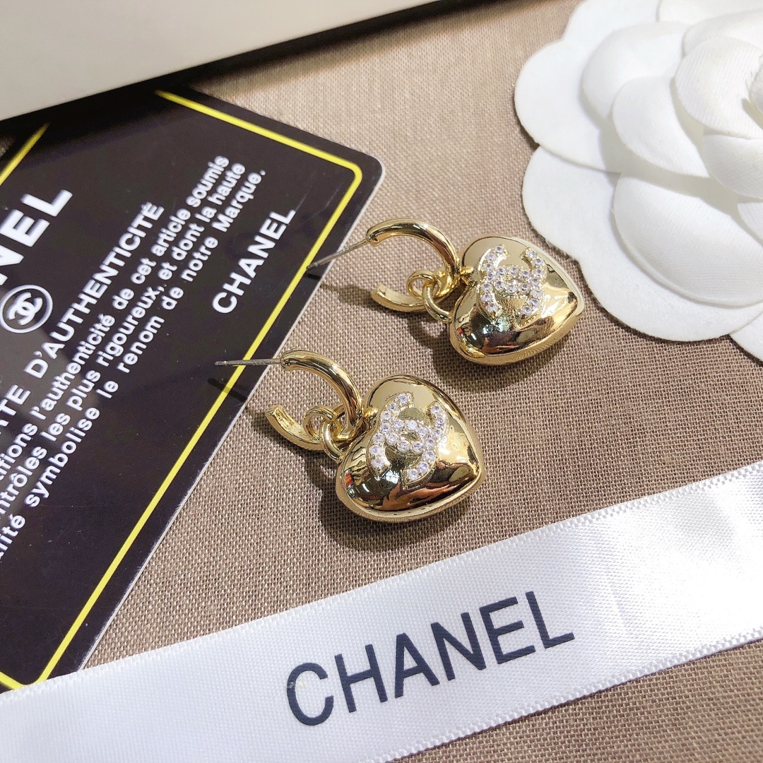 A616 Chanel earring 107343