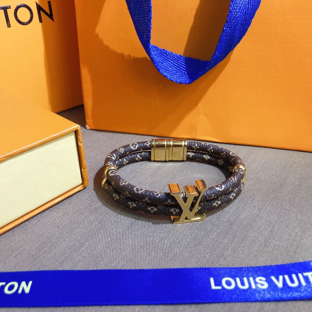 S265     LV Bracelet 107345