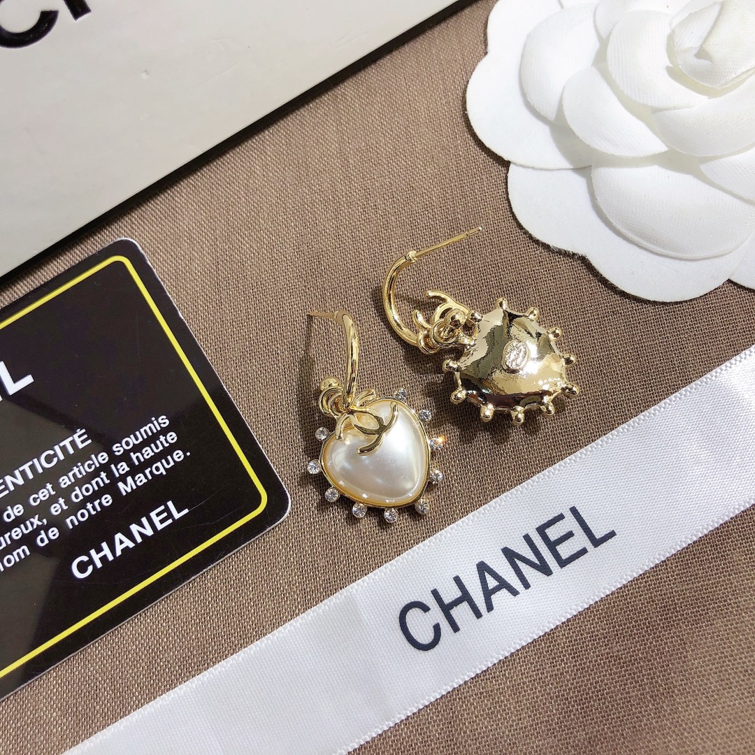 A623 Chanel earring 107348