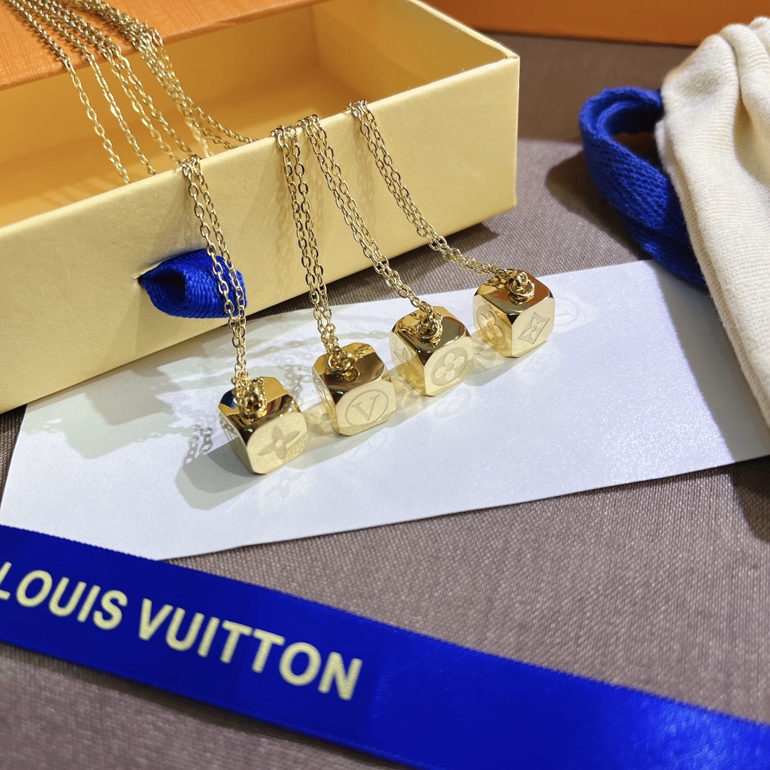 X399    LV necklace 107354
