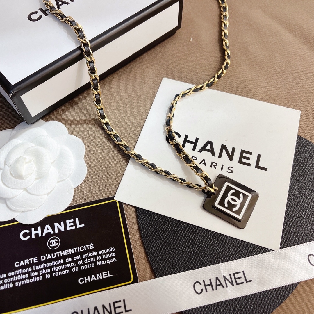 X400   Chanel necklace 107362