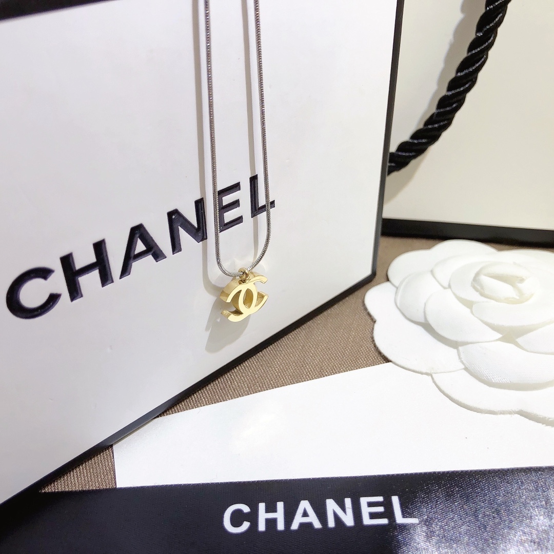 X405  Chanel necklace 107369