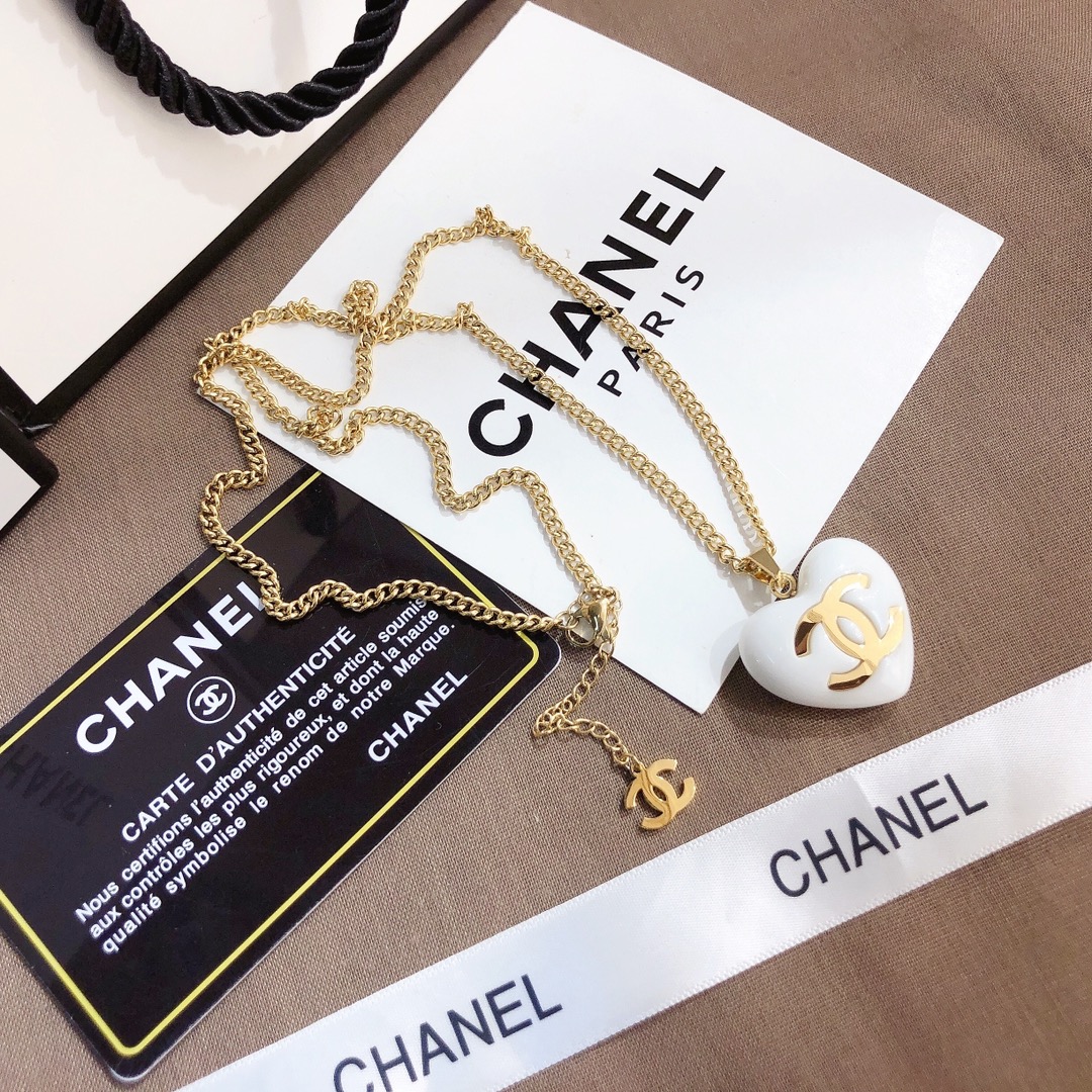 X407   Chanel necklace 107374