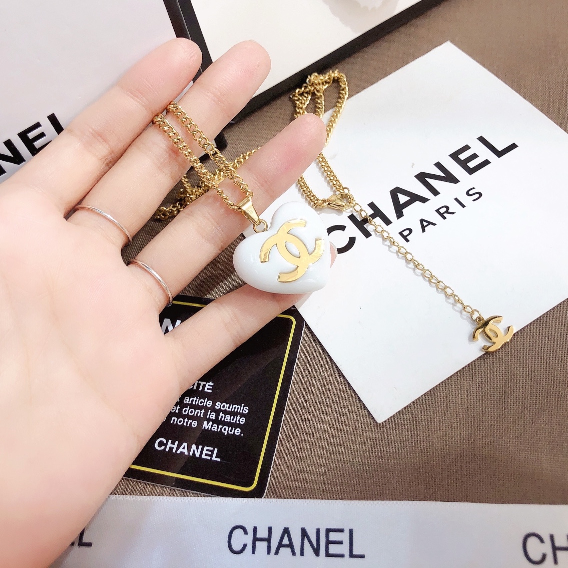 X407   Chanel necklace 107374