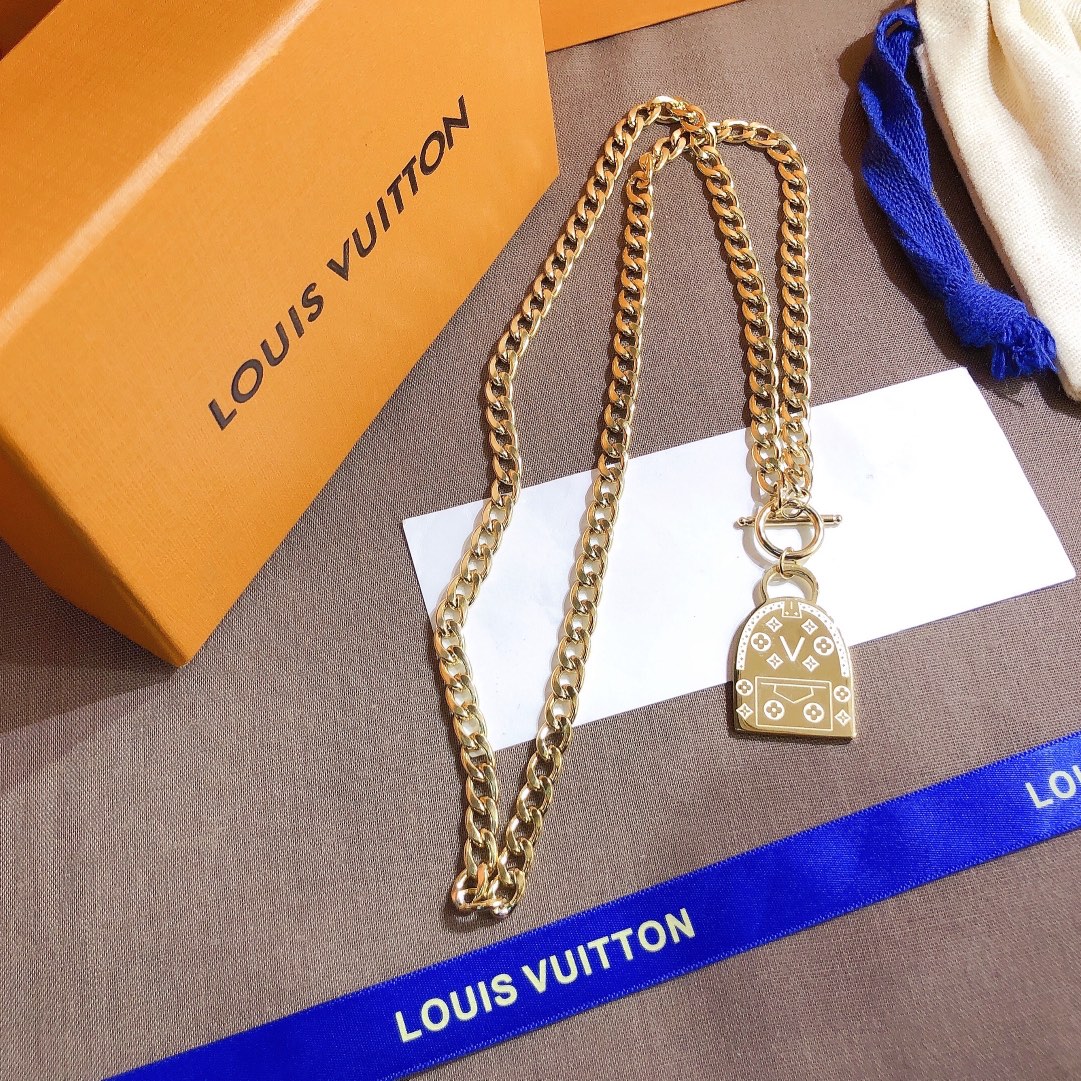 X408    LV necklace 107375