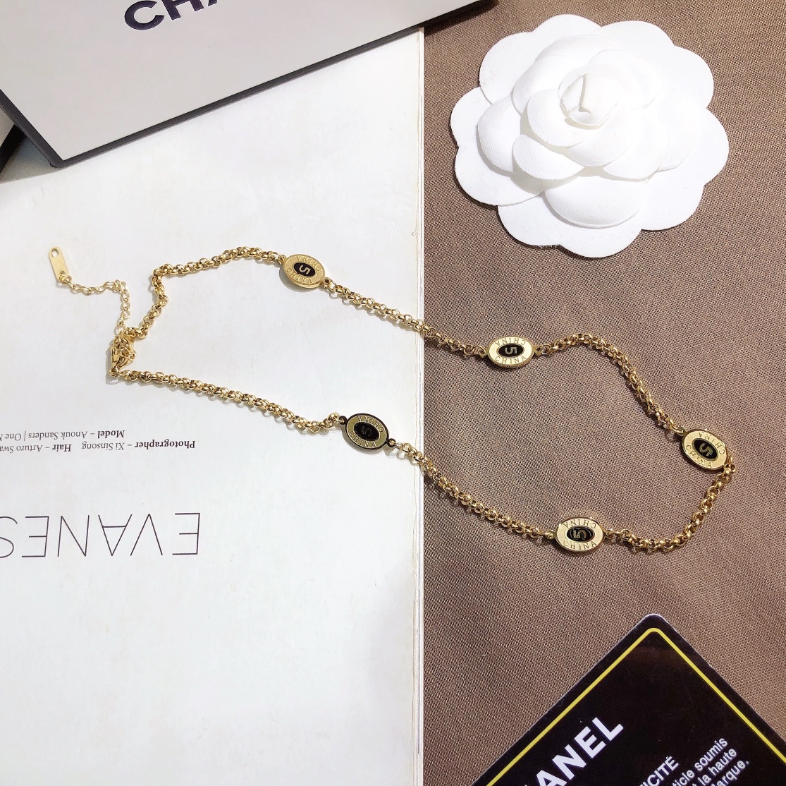 X410    Chanel necklace 107378