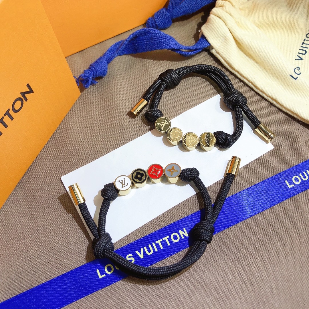 S271  LV Bracelet 107379