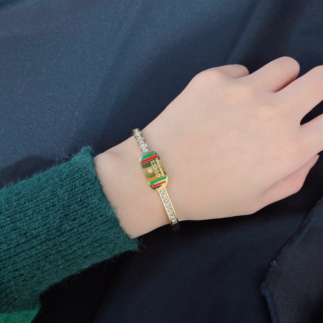 S275     Gucci bracelet 107390