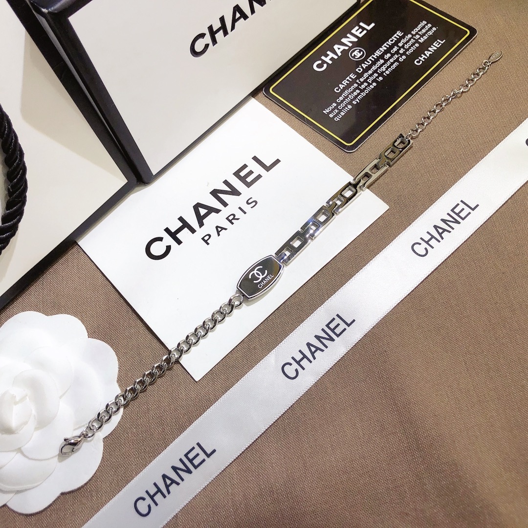 L096    Chanel bracelet 107398