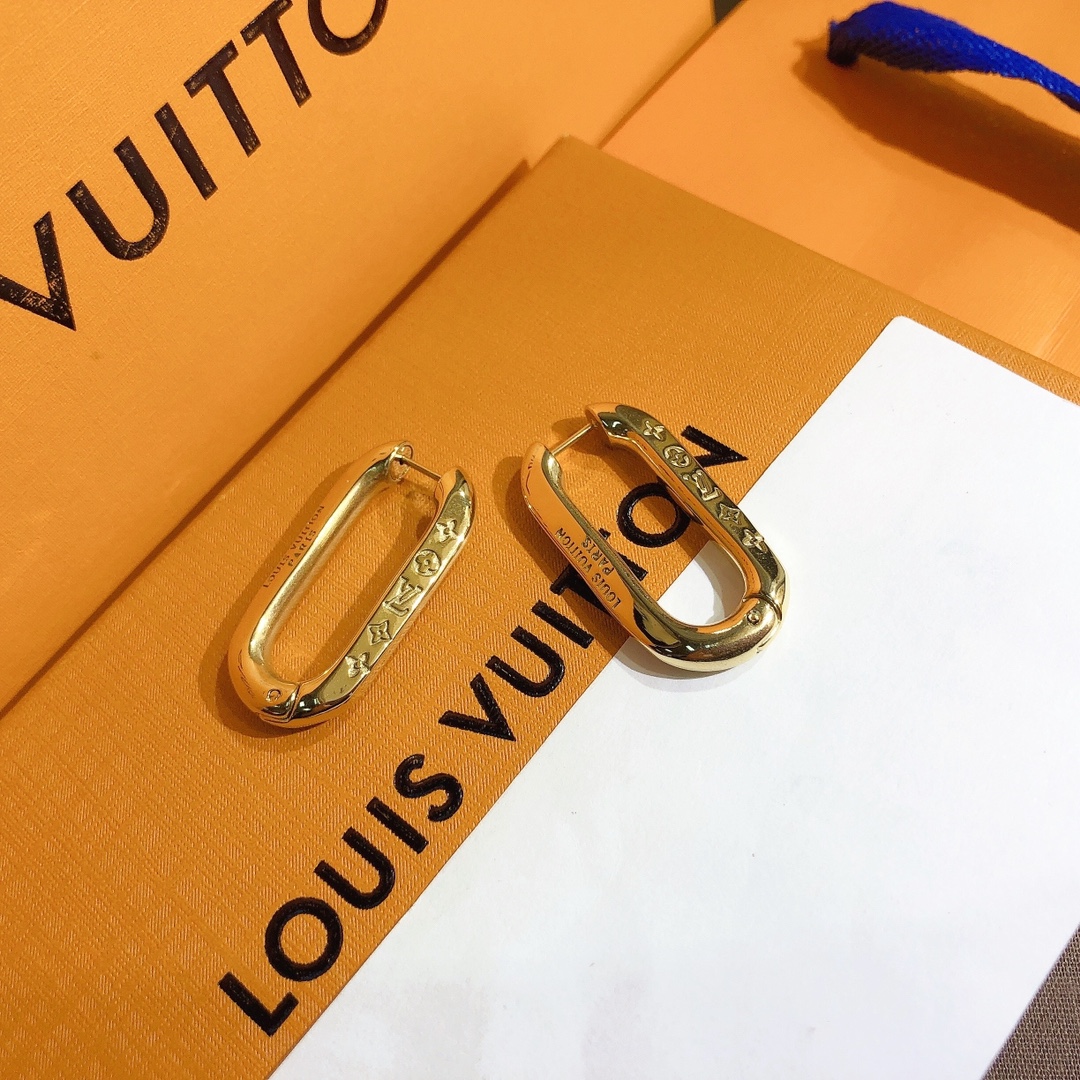A654  LV earring 107412