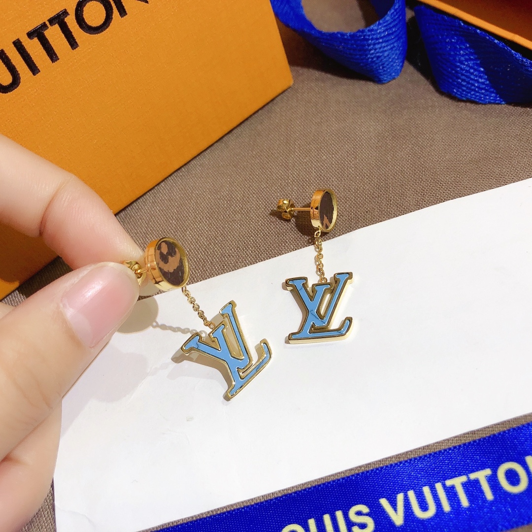 A655     LV earring 107413