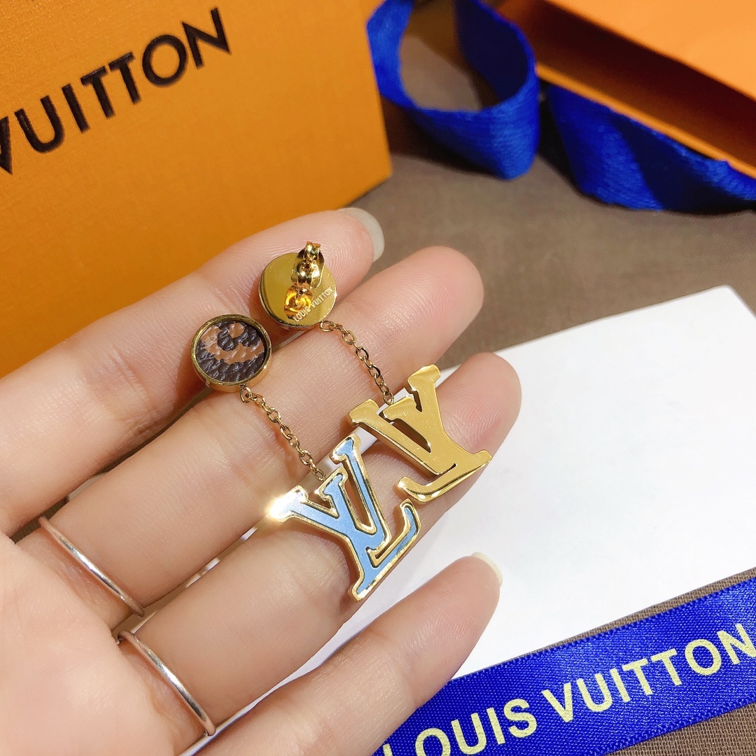 A655     LV earring 107413