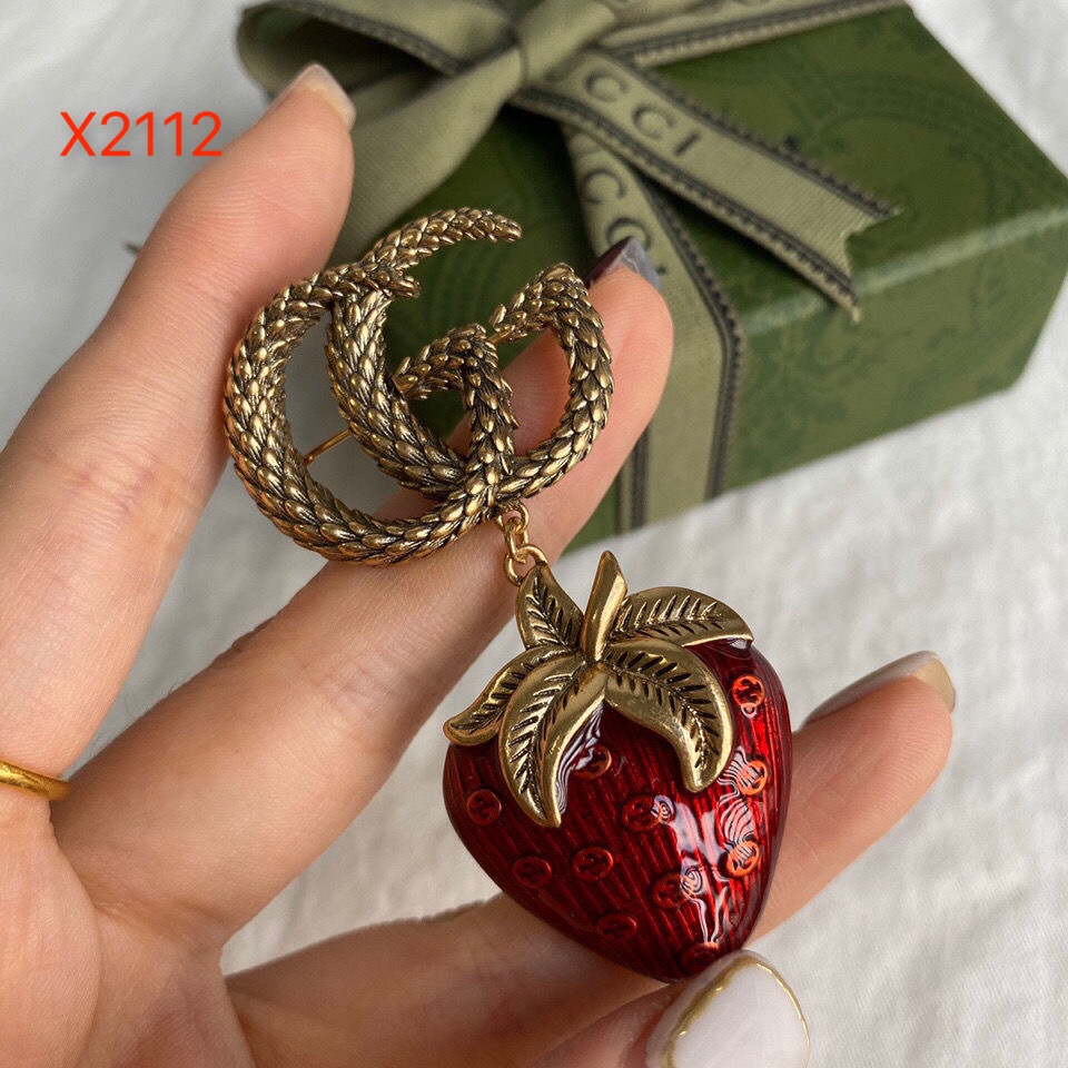 Gucci brooch 107420