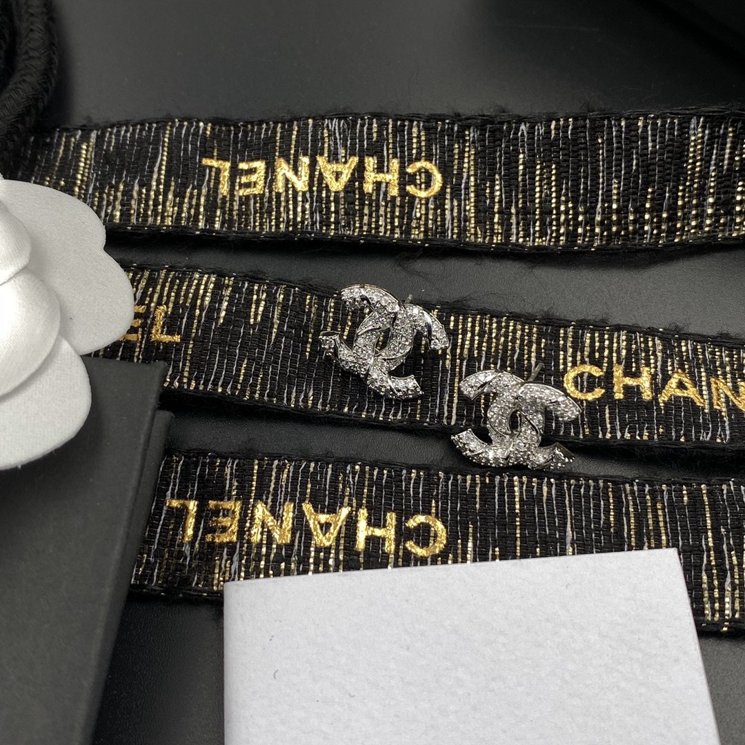 A238 Chanel earring 107429