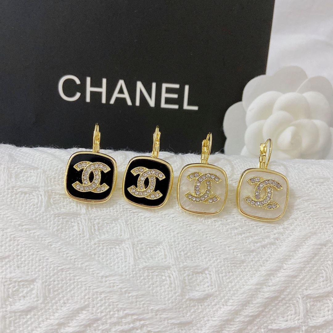 Chanel earring 107490