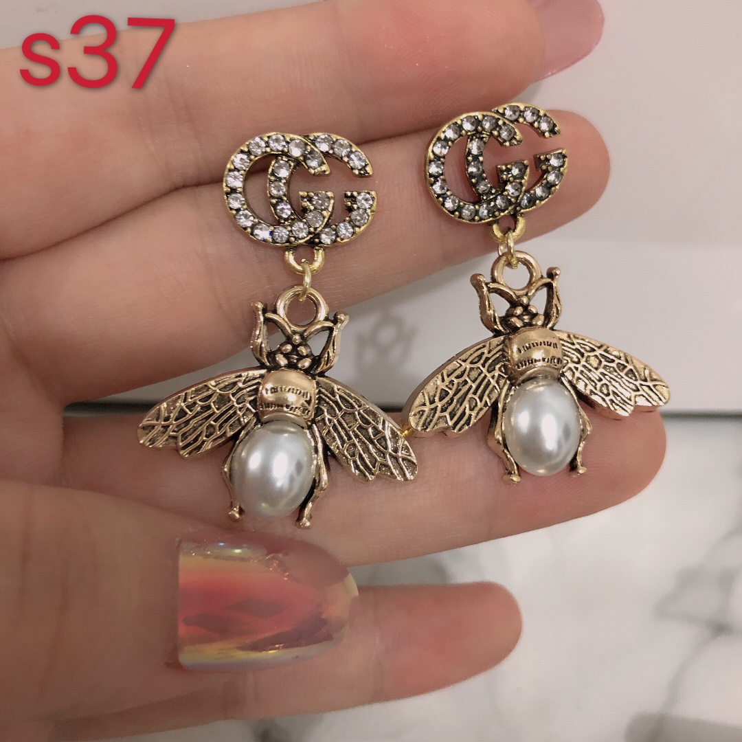 Chanel earring 107496