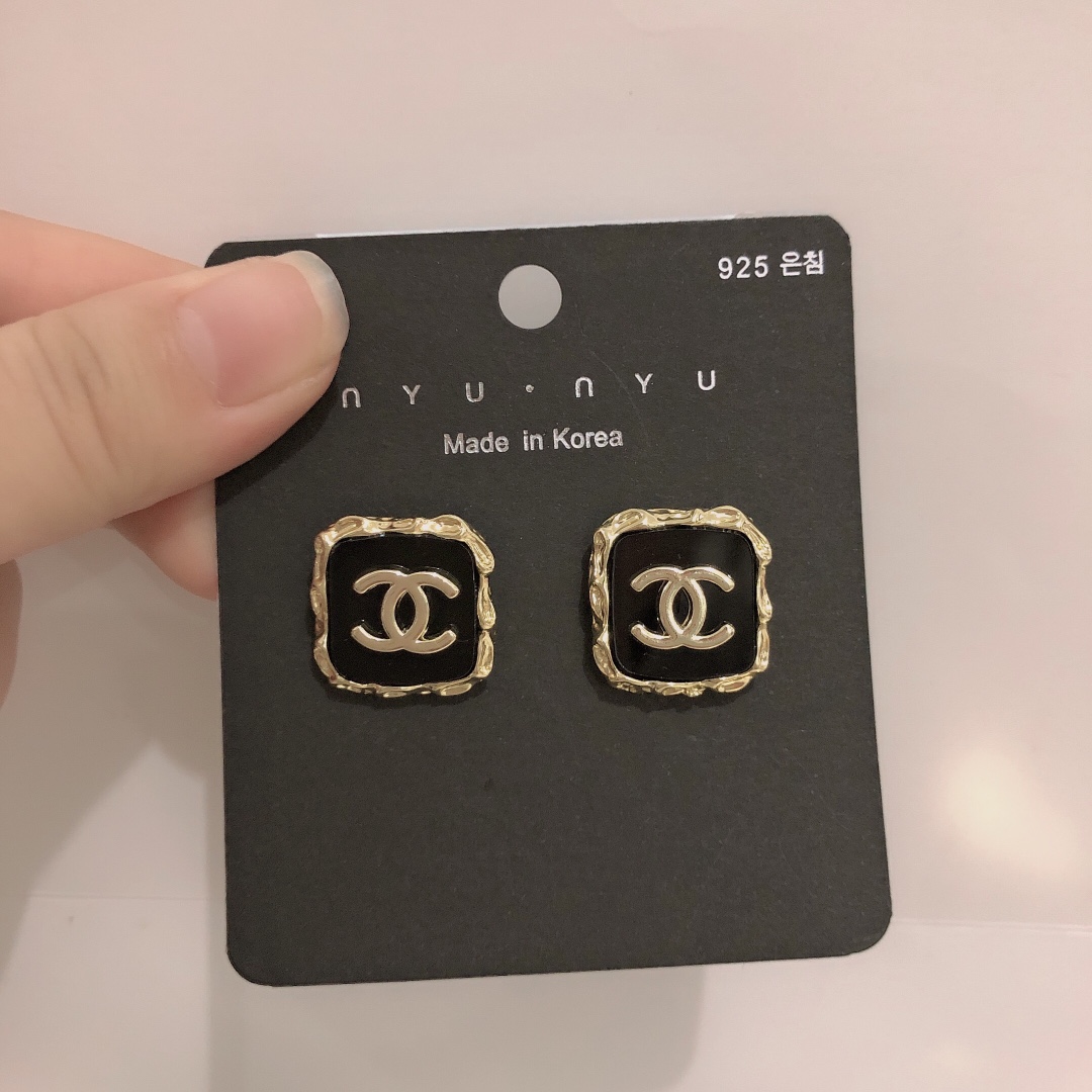 Chanel earring 107465