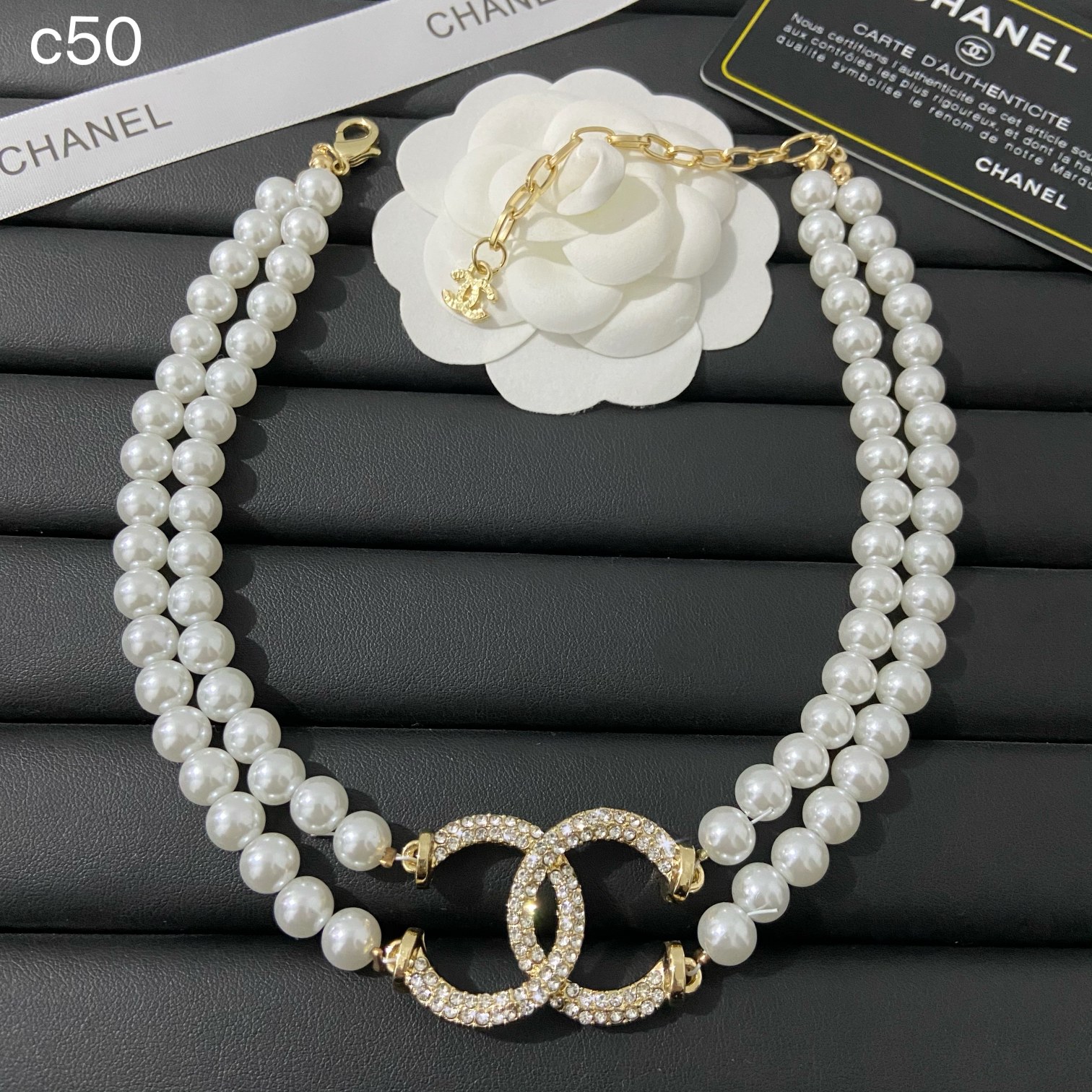 Chanel necklace 109241