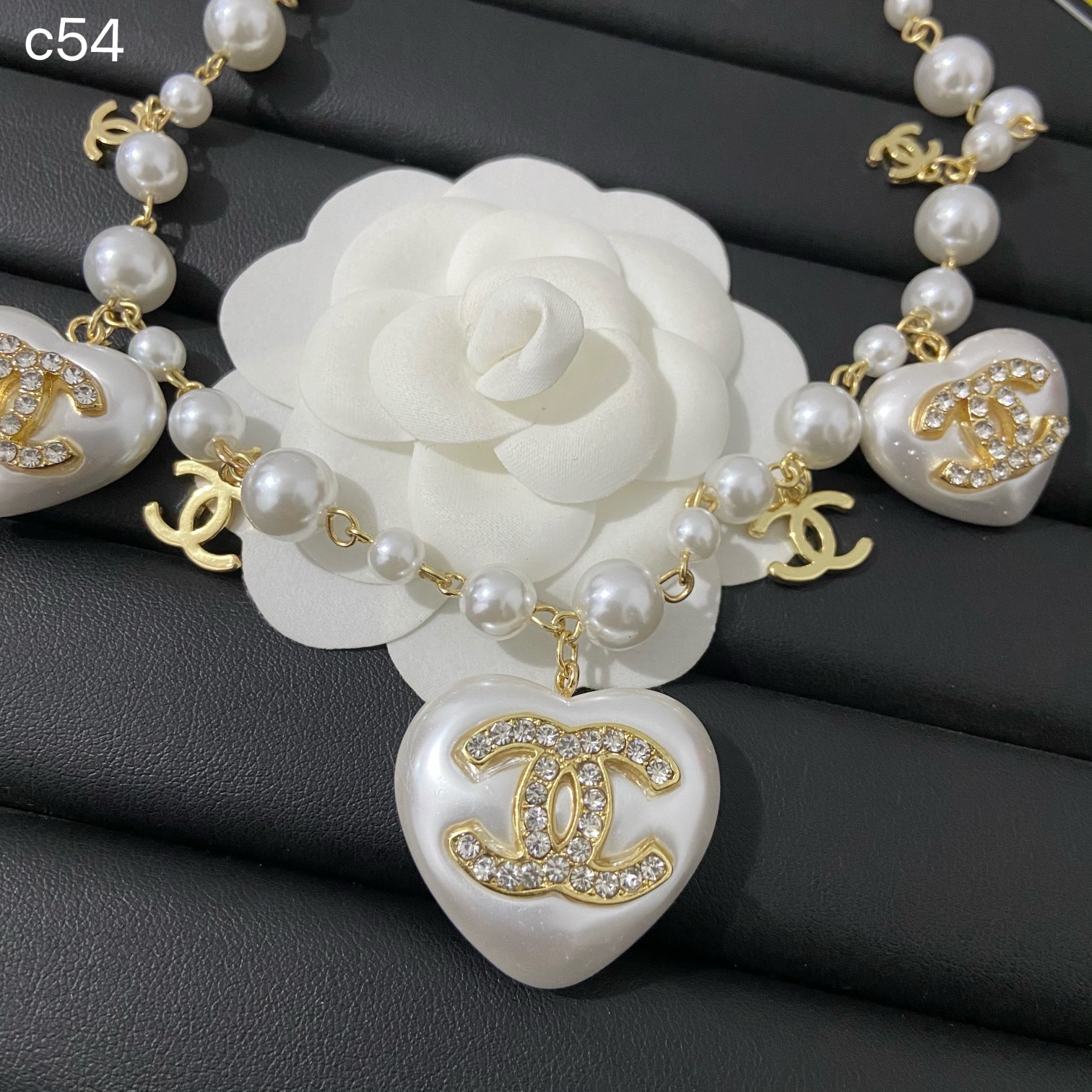 Chanel necklace 110990