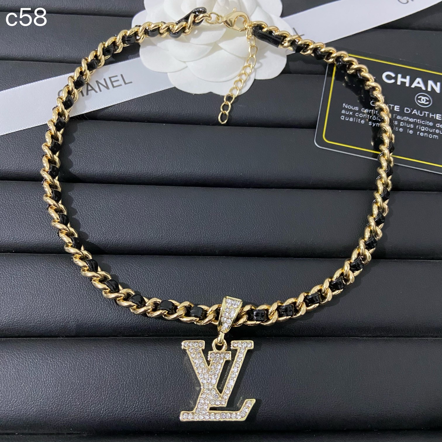 LV necklace 107521