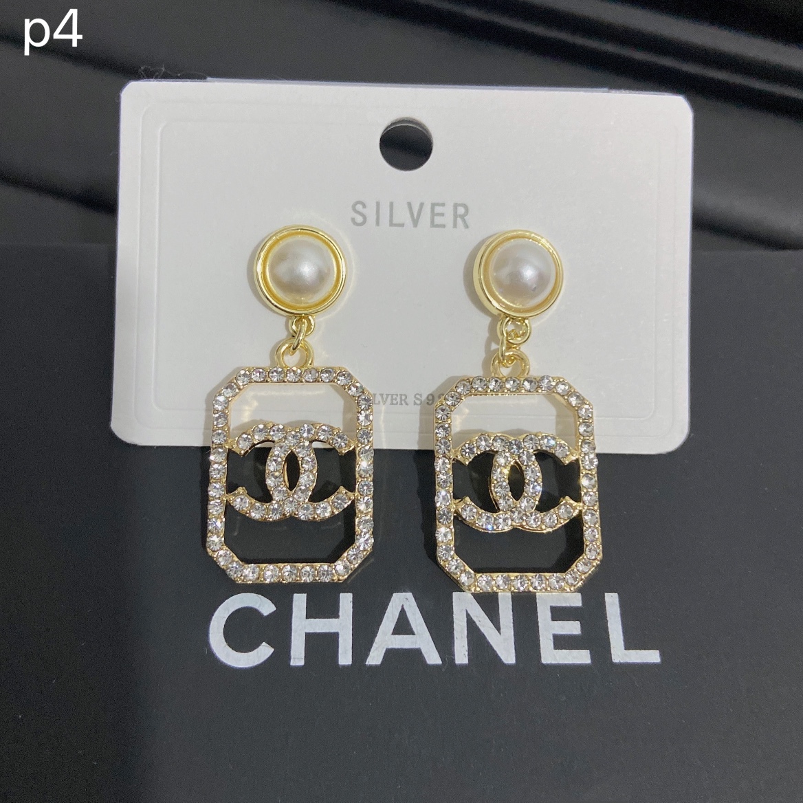 Chanel earring 107538