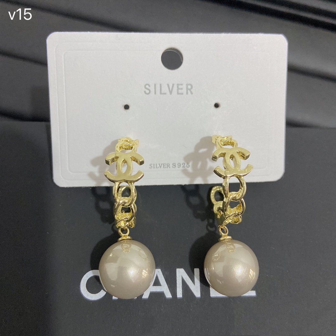 Chanel earring 107546