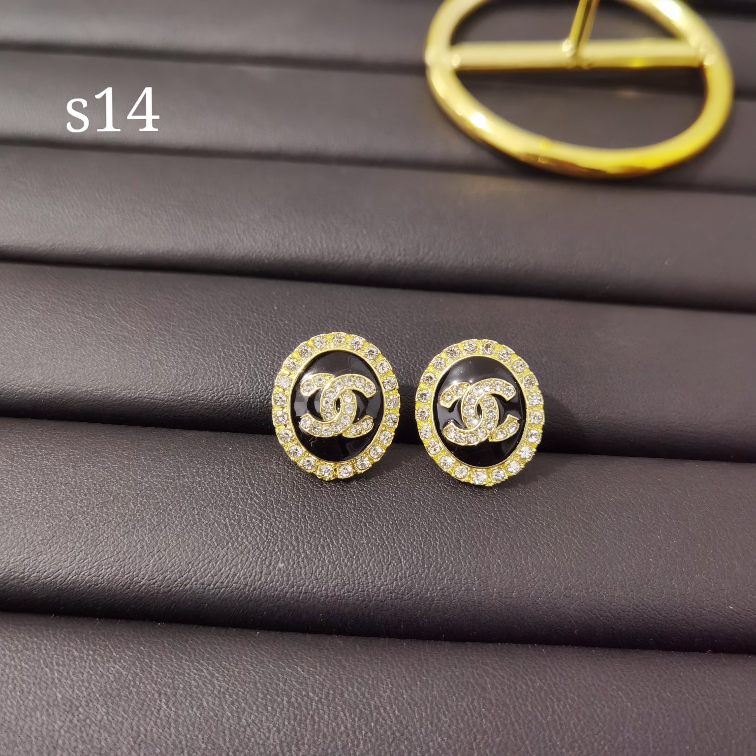 Chanel earring 107567