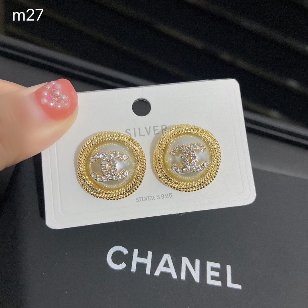 Chanel earring 107572