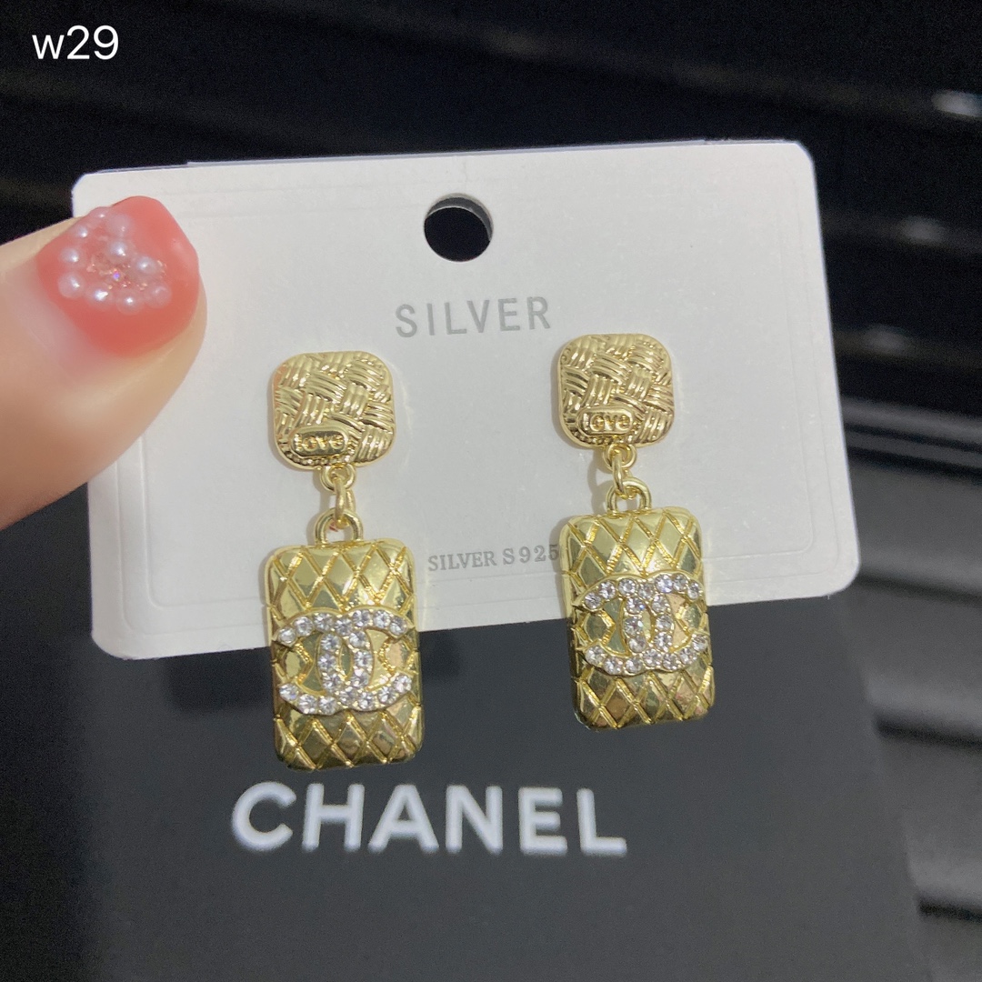 Chanel earring 107573
