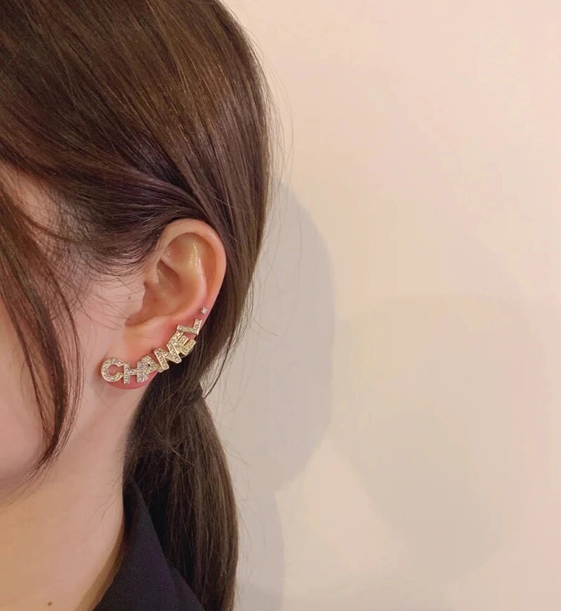 Chanel earring 106077