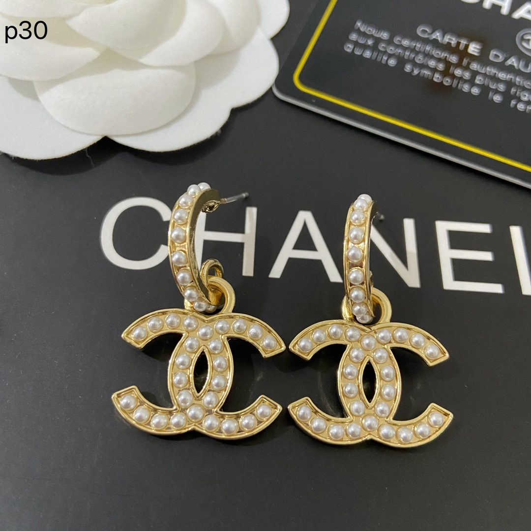 Chanel earring 107589
