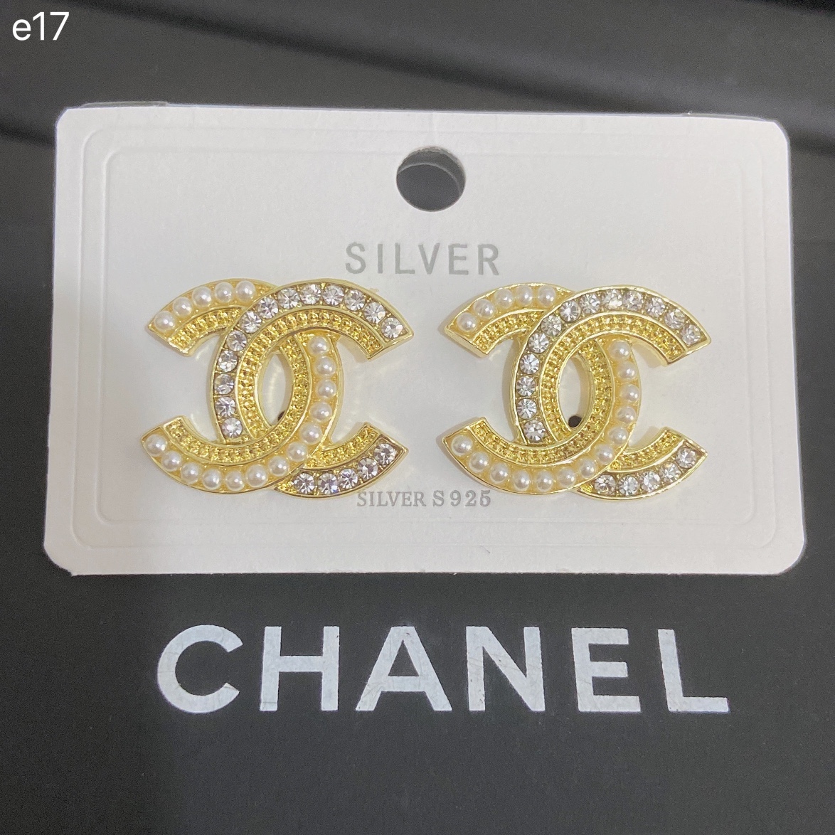 Chanel earring 107607