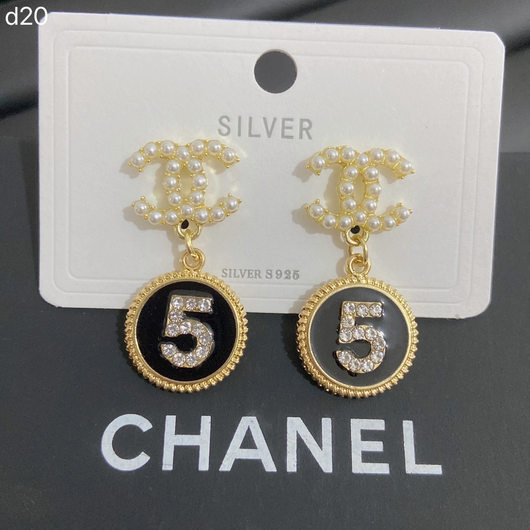 Chanel earring 107610