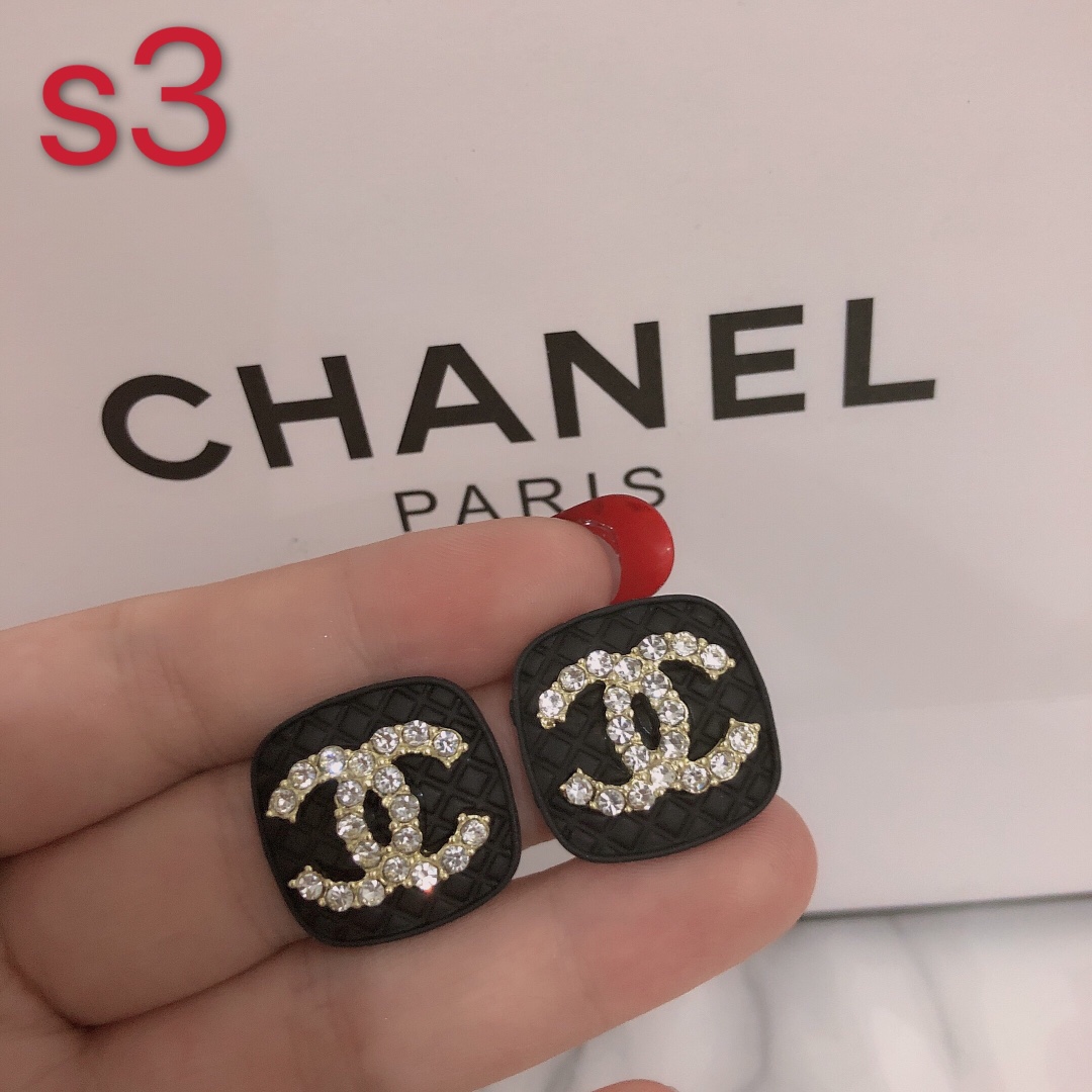 Chanel earring 107492