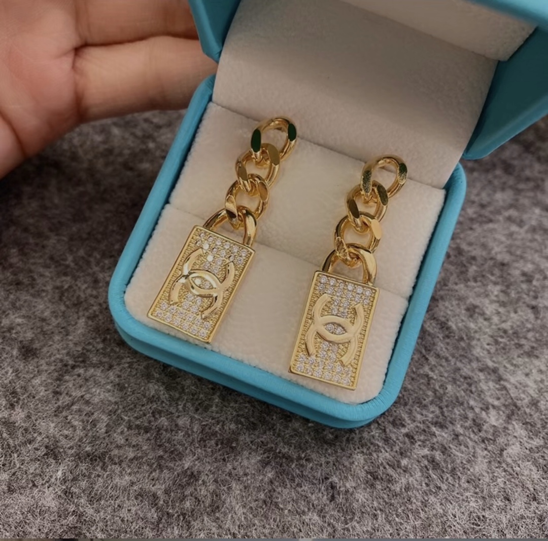 chanel earring 104884