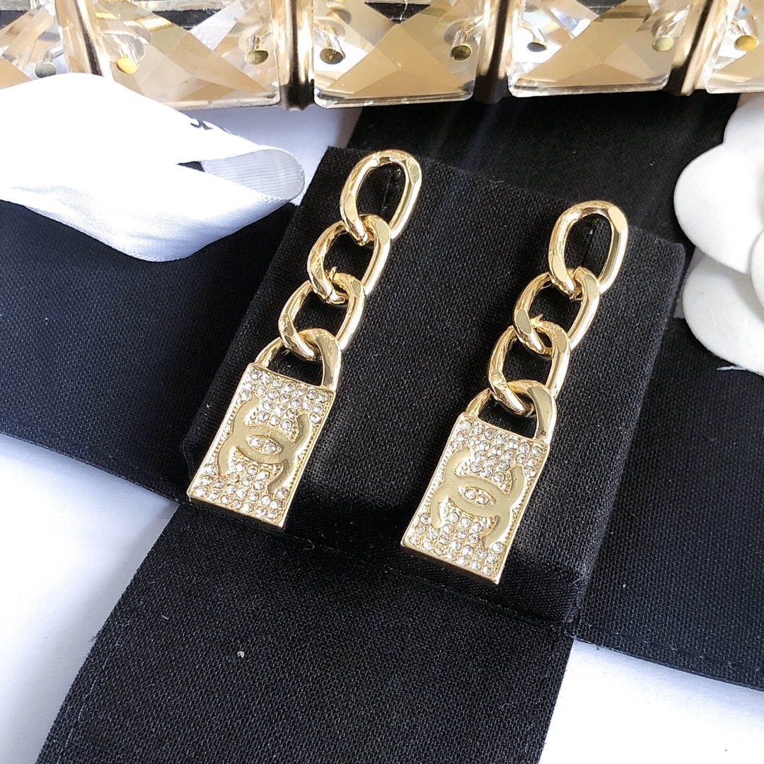 chanel earring 104884